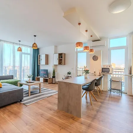 Modern Apollus Avenue - By Openhouse *