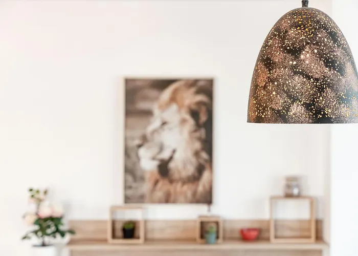 Modern Apollus Avenue - By Openhouse Apartment