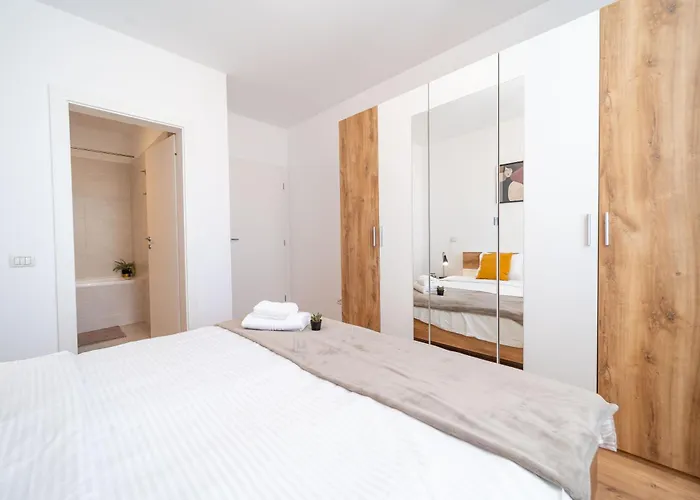 Modern Apollus Avenue - By Openhouse *