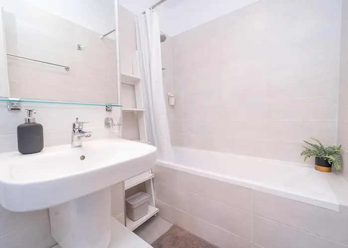 Modern Apollus Avenue - By Openhouse